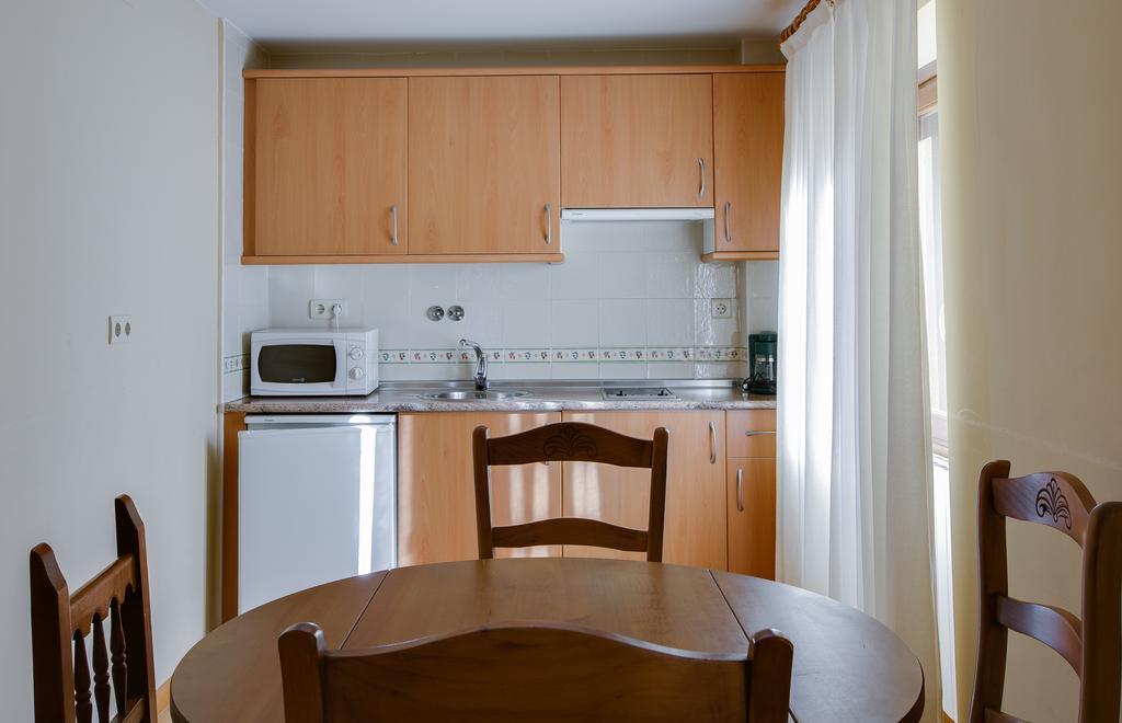 Apartahotel Faure Сальєнт-де-Гальєго Номер фото