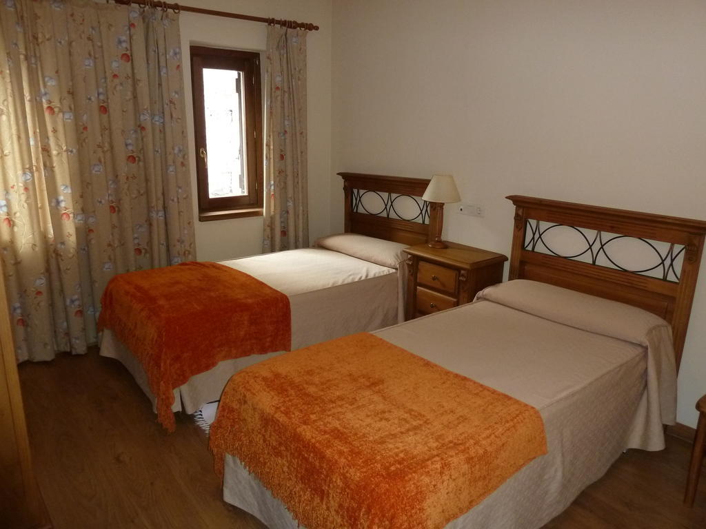 Apartahotel Faure Сальєнт-де-Гальєго Номер фото