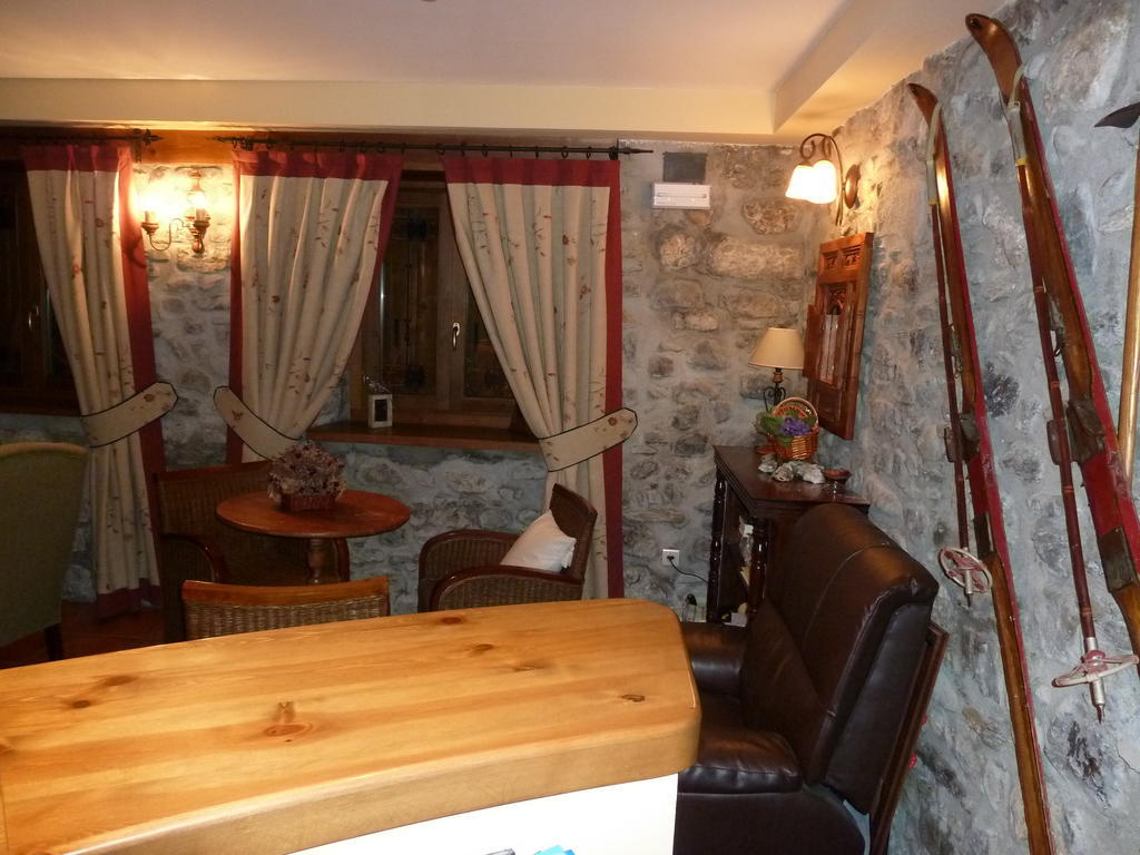 Apartahotel Faure Сальєнт-де-Гальєго Екстер'єр фото