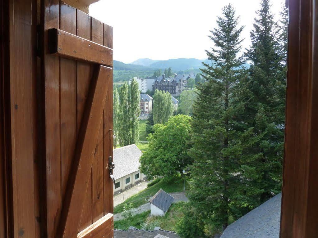 Apartahotel Faure Сальєнт-де-Гальєго Екстер'єр фото